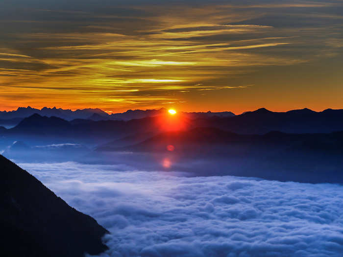 Fog covered the Inntal valley as this photographer caught a stunning sunset from the Hundskopf mountain in the western Austrian village of Gnadenwald, Austria.