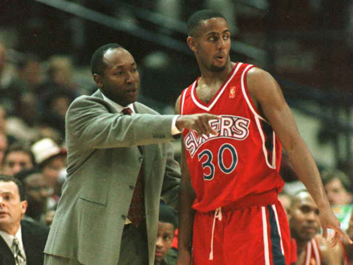 Johnny Davis was the coach of the Philadelphia 76ers. They finished the season 22-60.