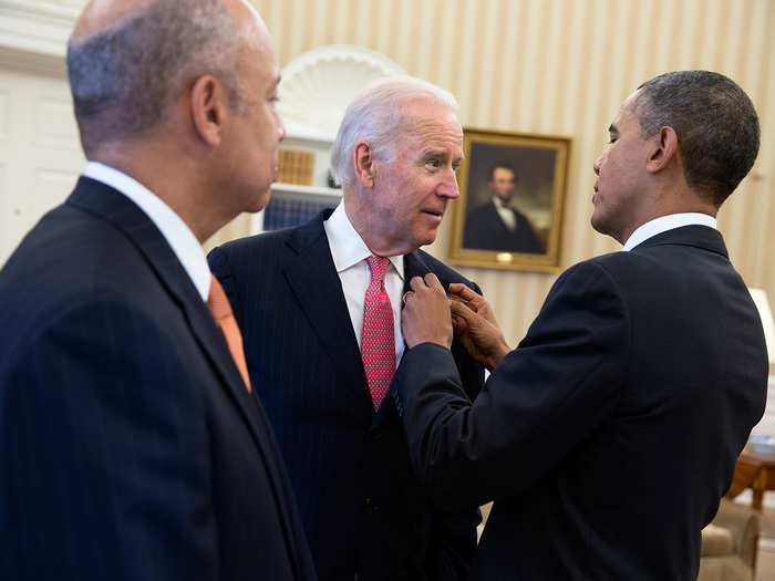 Obama adjusts Biden