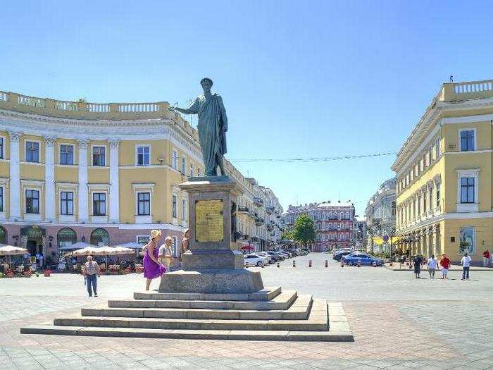 Walk around the beautiful port city of Odessa, Ukraine.