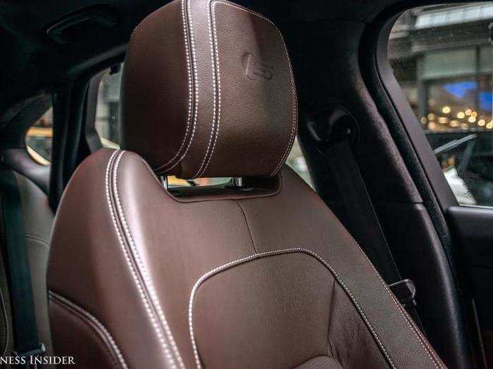 The seats in the XF were incredible. They were upholstered with high quality leather and stitched with great detail.