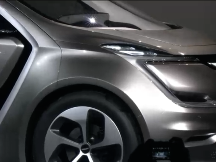 The headlamps and tail lights offer adaptive LED lighting to improve visibility while driving.