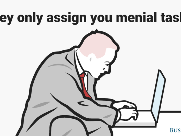 20 signs your boss secretly hates you