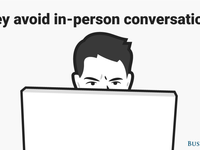 20 signs your boss secretly hates you