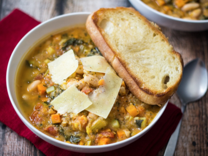 Easy Tuscan bean soup