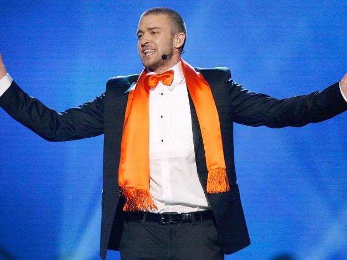 Timberlake went all out and decked himself in orange for Nickelodeon