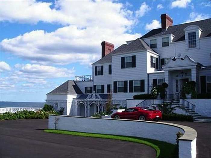 WATCH HILL, RHODE ISLAND: In 2013, Swift bought an 11,000-square-foot Rhode Island mansion for $17.75 million. She reportedly paid for it in cash.