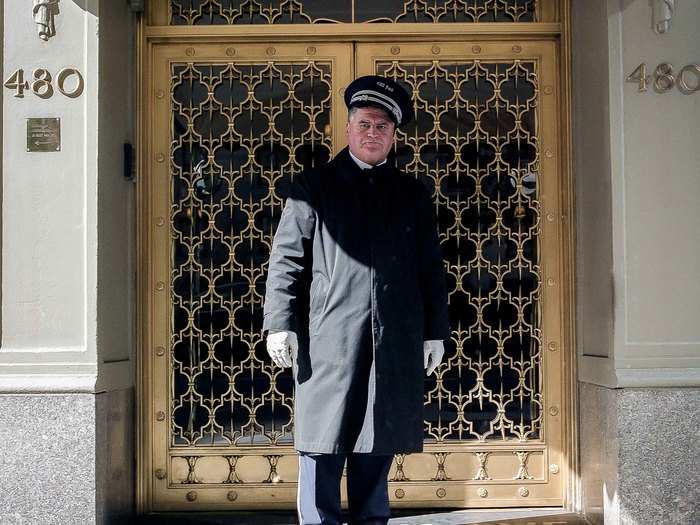 When 480 Park Avenue was first converted into a co-op building in 1951, it was one of the largest apartment buildings in the city to ever be converted.