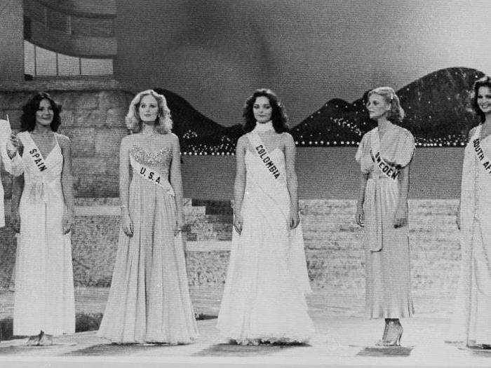 The finalists would always stand together while the runner-ups were announced. The winner of the 1978 pageant was Miss South Africa, Margaret Gardiner, on the far right.