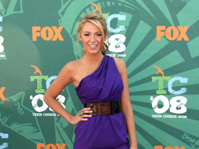 At the 2008 Teen Choice Awards, Blake took home awards for Choice TV Actress: Drama and Choice TV: Female Breakout Star while wearing a purple, one shouldered mini.