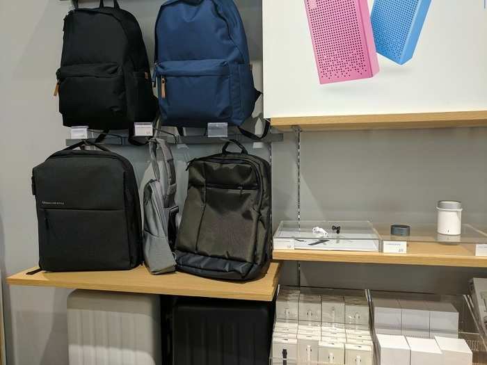 Even the backpacks and suitcases from Xiaomi are in line with the overall design of their products, they are chic and minimalist