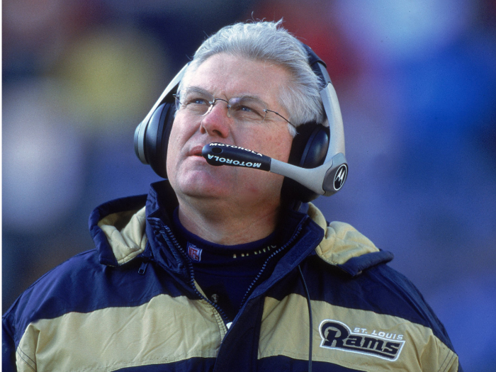 Mike Martz was the head coach of the then-St. Louis Rams. They finished the season 10-6.