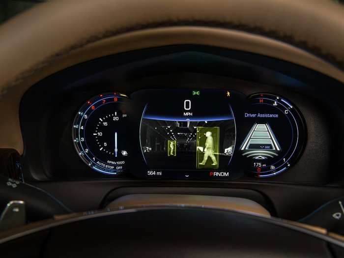 The CT6 comes with a digital instrument console that comes with night vision to help you detect objects that may be difficult to see at night. There