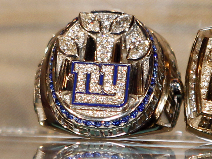 Super Bowl XLVI (2012): New York Giants 21, New England Patriots 17