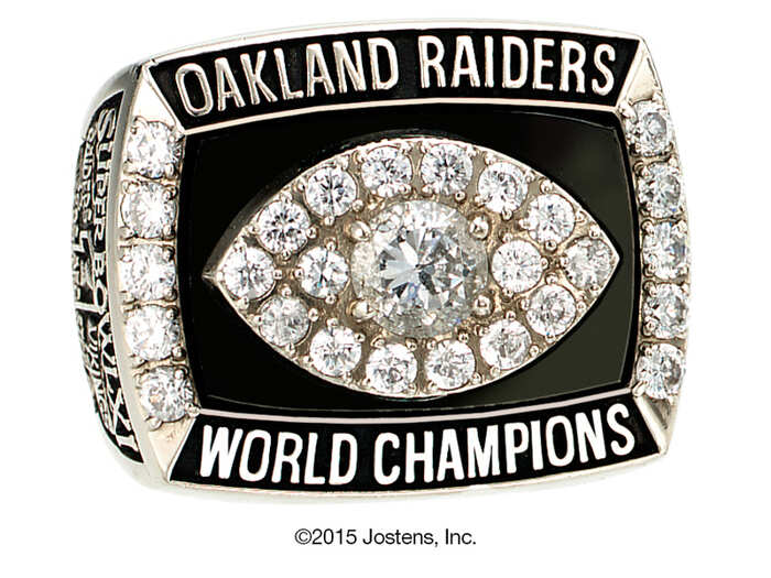 Super Bowl XI (1977): Oakland Raiders 32, Minnesota Vikings 14