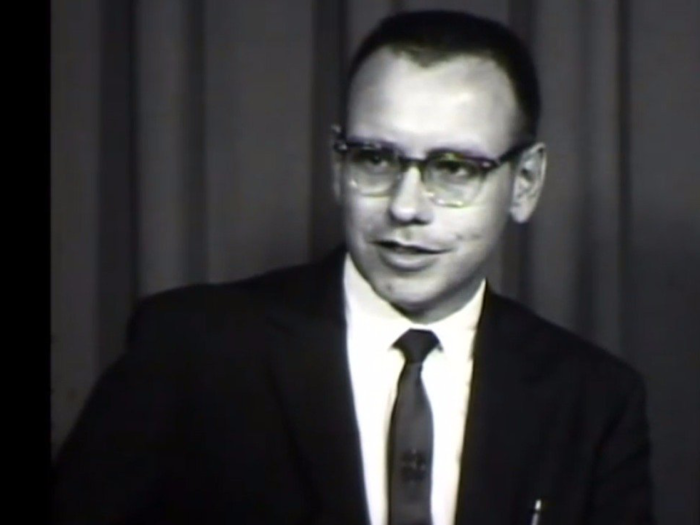 When Benjamin Graham closed his partnership in 1956, Buffett started his own company back in his beloved Omaha: Buffett Partnership Ltd.