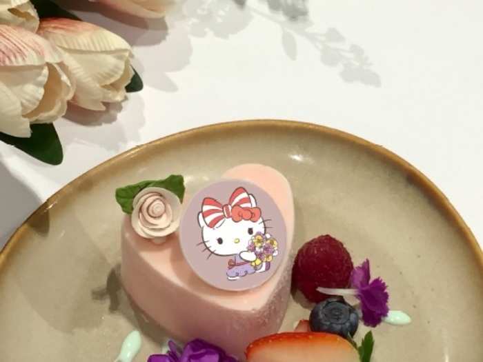 Hello Kitty Cafe