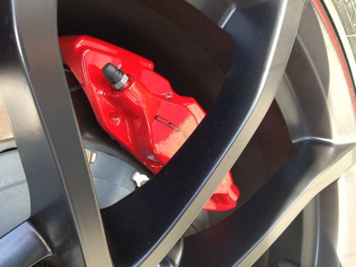 And these Brembo calipers clamp down on the discs to provide ample stopping power. The setup is taken from the Z06.