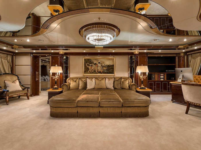 The yacht comes with six staterooms that includes a master suite, a VIP stateroom, three double cabins, and one twin cabin.