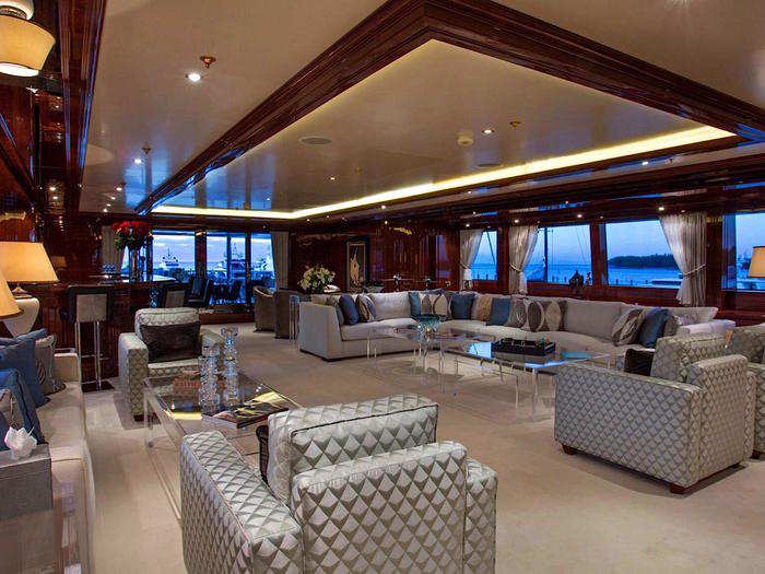 There are nine staterooms, five double rooms, and a master suite. There