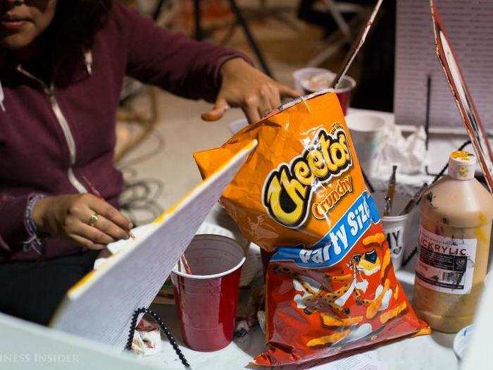 Then a serious case of the munchies hit. I sniffed out a bag of Cheetos at a nearby table and made myself a plate. The crunch, the cheese, the dusting on my fingers — it was heaven.