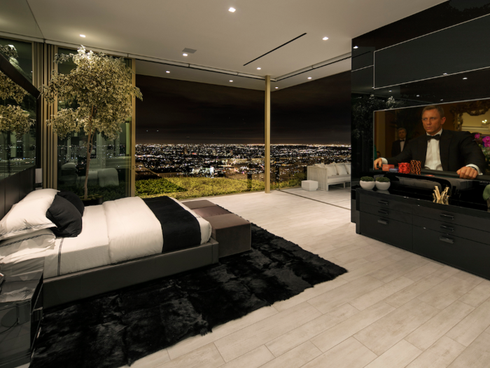 The master suite has dual closets and baths. You can gaze at the city through large floor-to-ceiling windows. "I wanted to build the buyer a bedroom where they would wake up to an unobstructed Los Angeles sunrise every morning," Niami said.