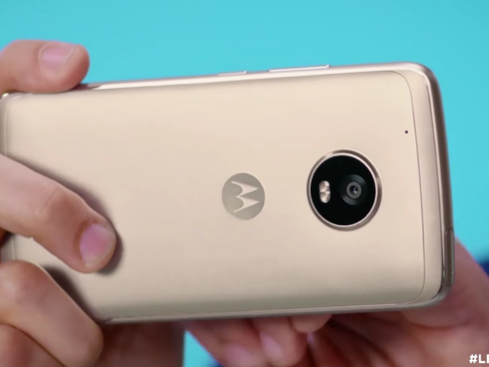 The new $230 phone from Motorola has a similar camera as the $600 Galaxy S7 - the best smartphone camera