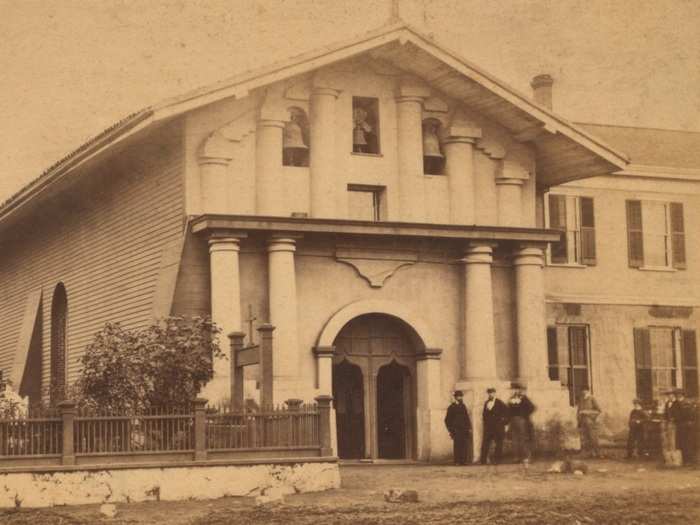 The same year, the Mission San Francisco de Asís, the oldest surviving structure in the city, was built. The Catholic church was made of adobe, brush, and wood, which weren