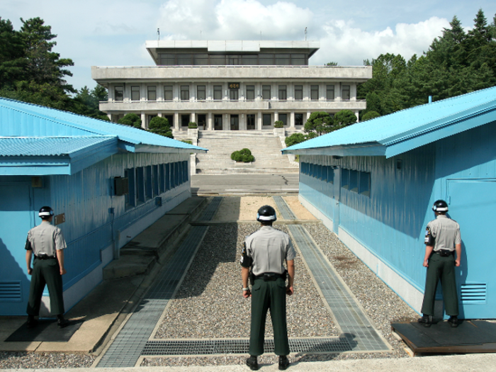 ... all three of the best South Korean guards look into the North ...