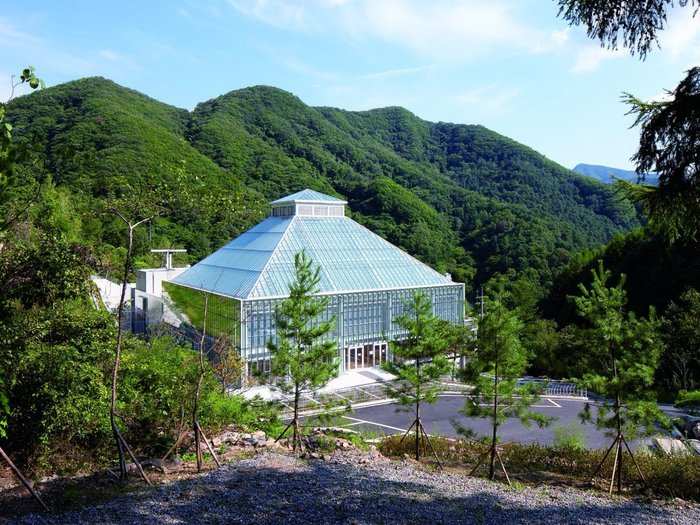 Also surrounded by green is the Light of Life Church in Seoul, South Korea.