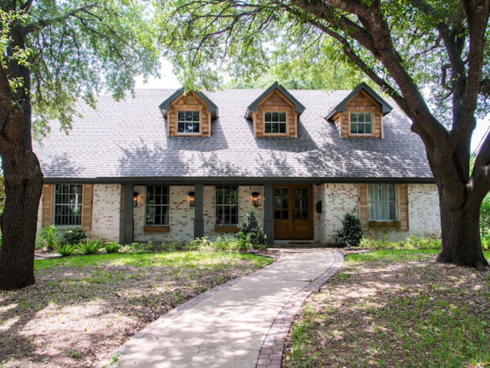 Lastly, "The German Schmear House" a four-bedroom house in the suburbs of Waco also appeared on season three of the show. The young couple who bought it had a budget of $235,000 and were looking for their dream first home.
