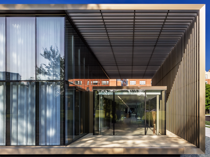 The Park Plaza Synagogue in Chicago recently got a revamped exterior that adds some modern flourishes to the space.