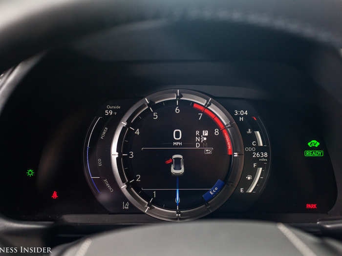 The digital instrument cluster changes depending on which drive mode you