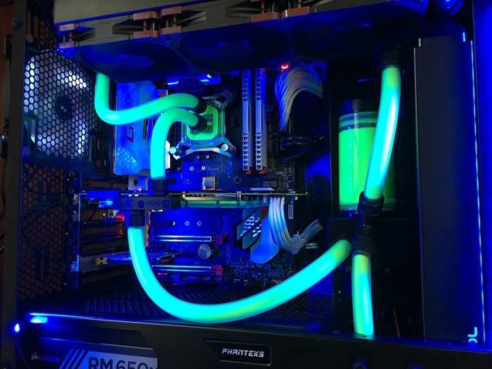 And you can go all-out with custom water cooling, too.