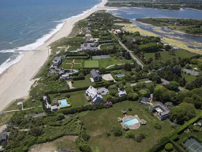 To the east of Sagaponack, on the border of East Hampton Village and Wainscott, this lagoon area enclave is known as Georgica Pond. Site of the famous Grey Gardens house, the community is steeped in high society history.