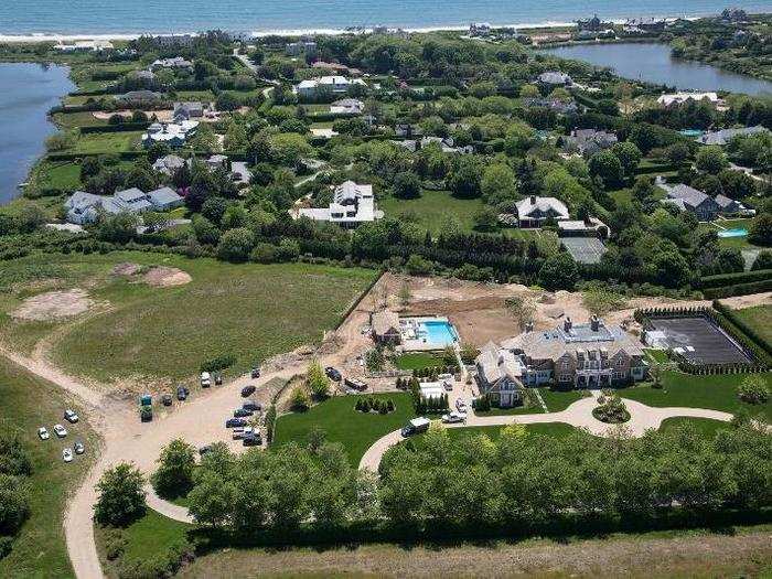 Our tour of the Hamptons starts in Southampton Village, at the western edge of the South Fork of Long Island.