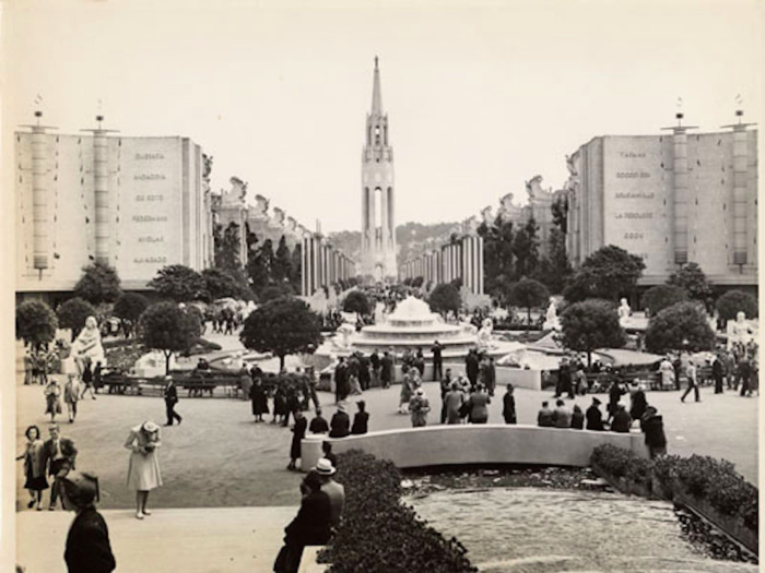 The island was built on a rocky bank just north of Yerba Buena Island. It served as the fairgrounds of the 1939 World