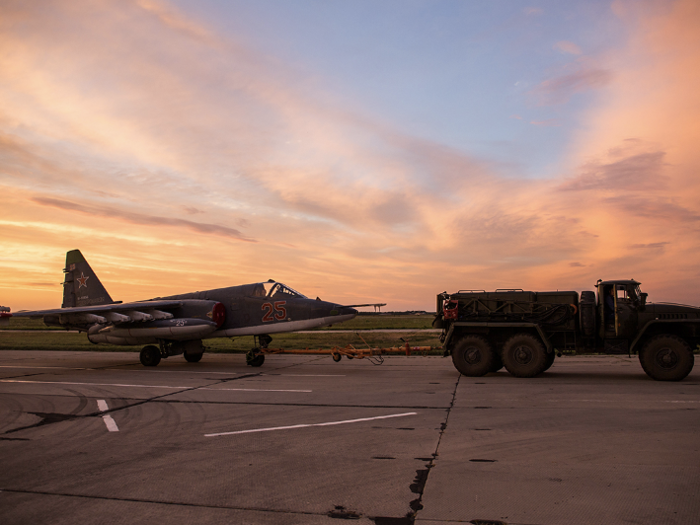 Production on the Su-25 began in 1978, while the A-10 Thunderbolt II was put into production in 1972.