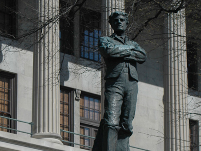 Sam Davis: 2 statues, busts, and monuments on public land