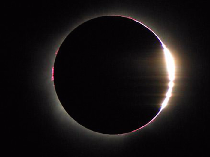 A few seconds before totality begins, you can start to see an effect called "Baily