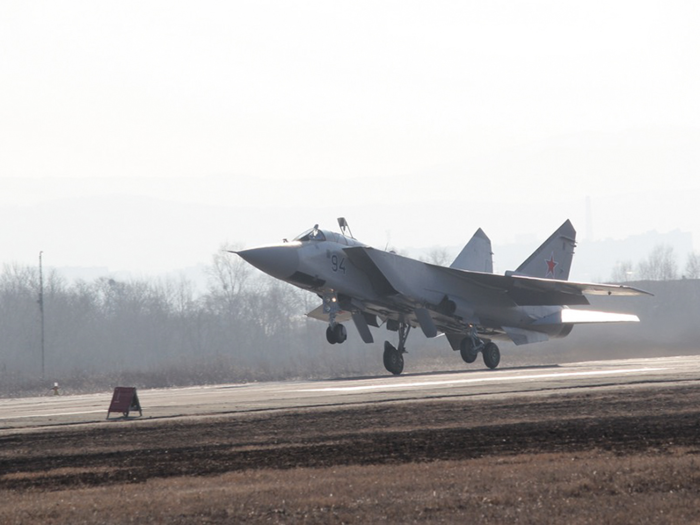 This is the MiG-31BM, the newest MiG-31 variant, which features a Zaslon-M radar with a range of nearly 200 miles, longer range air-to-air missiles, like the R-33S, and more.