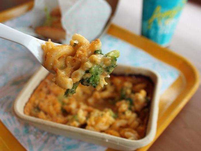 The Broccoli Cheddar Mac ($4.89) was also on point — perfectly gooey with toasted bread crumbs and broccoli for added texture.  It reminded us of Amy’s popular frozen food boxes, but better.