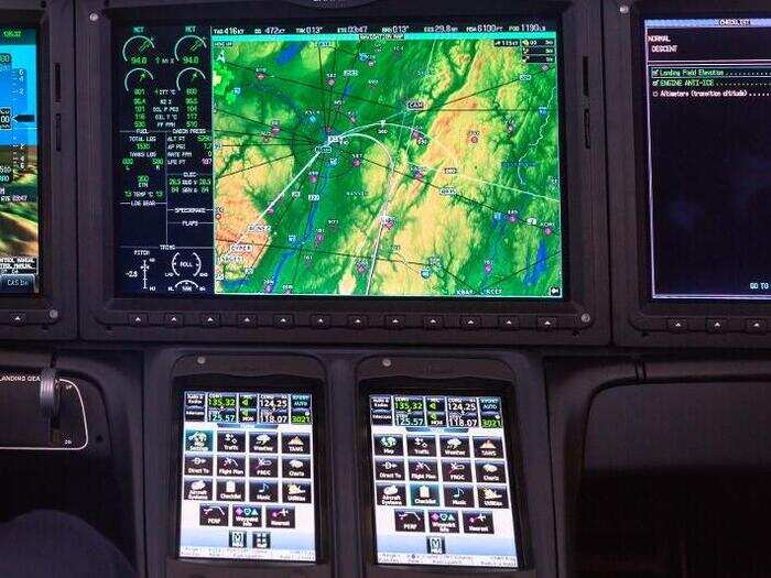 In addition, flight systems are neatly and intuitively organized on smaller secondary touchscreens.