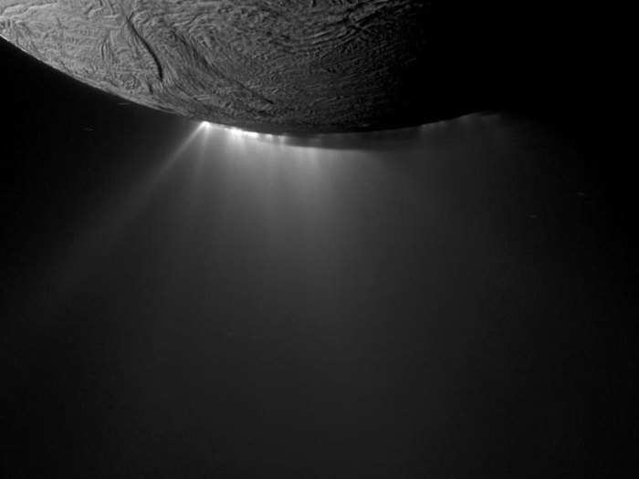 Cassini flew through jets of Enceladus