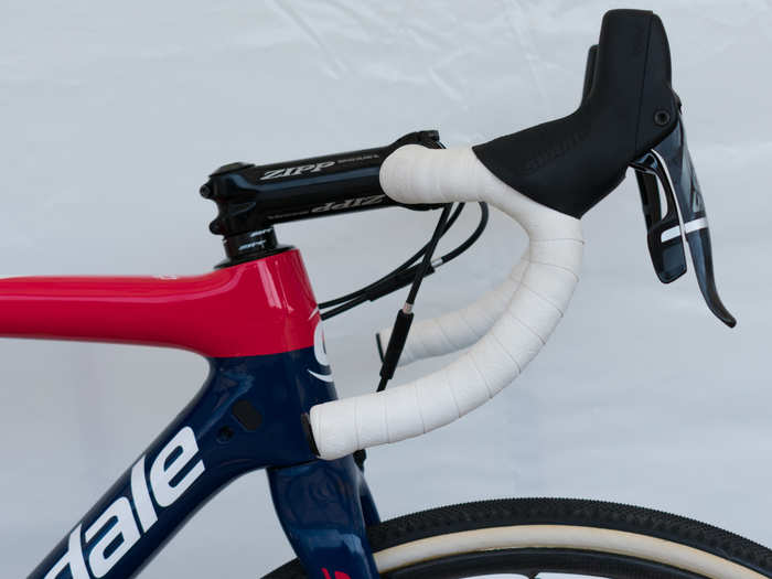 Hyde rides a ZIPP handlebar and stem and a SRAM Force 1 component group. (ZIPP is the wheel and parts group of Chicago-based SRAM, a sponsor of Hyde