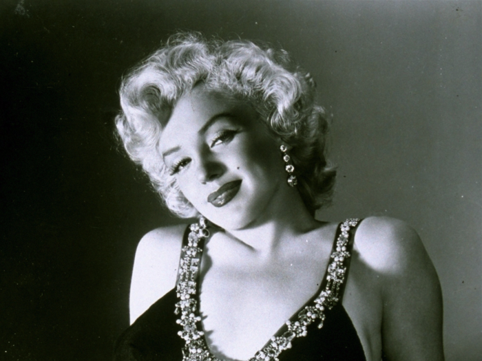 The issue featured nude photos of Marilyn Monroe from a calendar shoot she