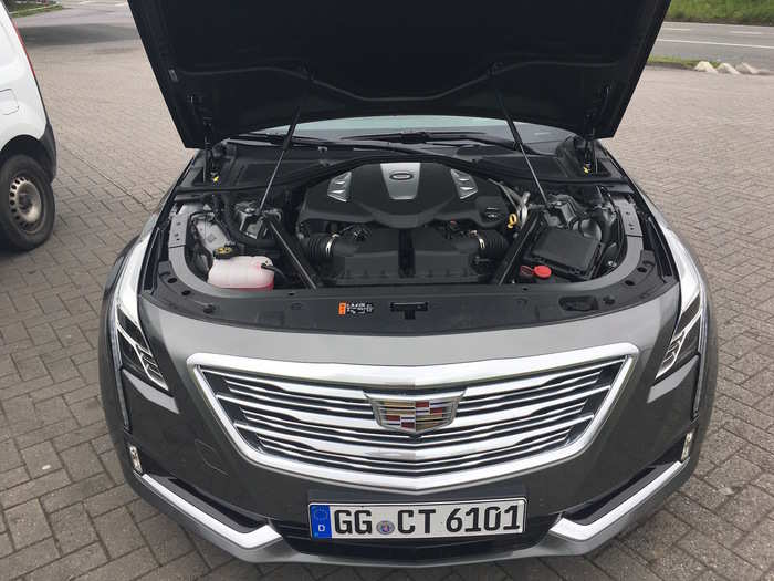 Under the hood, our test car came with a 3.0 liter, twin-turbocharged V6. In US trim, the motor is good for 404 horsepower while this Euro-spec car is rated at 417 ponies.