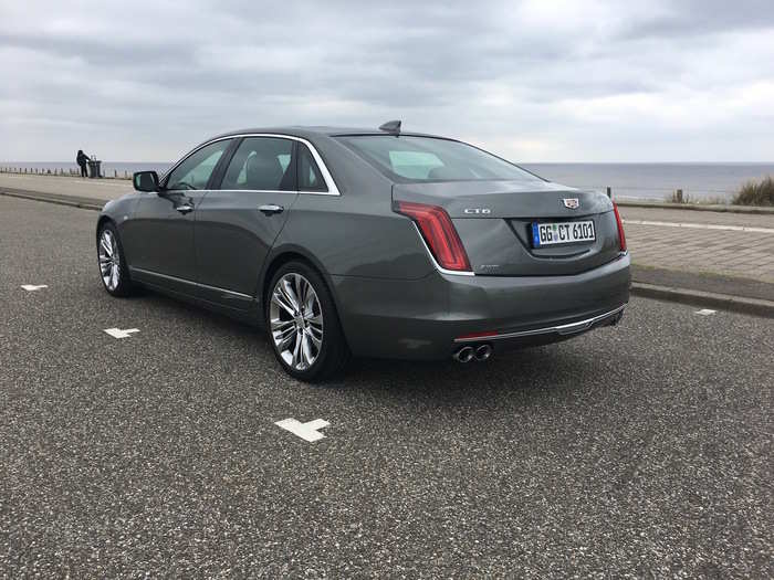 Our CT6 test car was a fully-loaded all-wheel-drive Platinum edition. The CT6 Platinum starts at around $89,000 in the US and €95,000 in Germany.