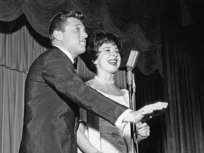 Husband and wife duo Steve Lawrence and Eydie Gorme performed at the Sahara Casino in 1961.