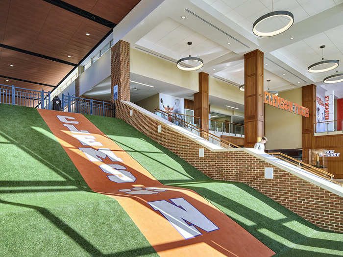 The entrance has a hill that mimics "The Hill" at Memorial Stadium that players run down as they enter the stadium.